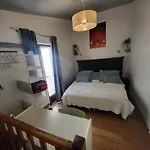 Tiny House With Terrace Near Pantheon