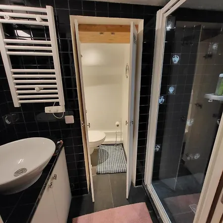 Tiny House With Terrace Near Pantheon Parigi